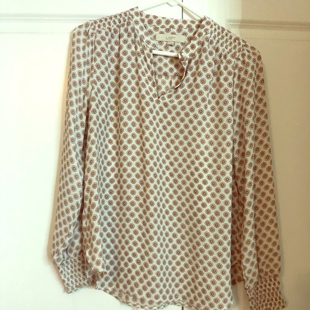 Loft medallion long sleeve top